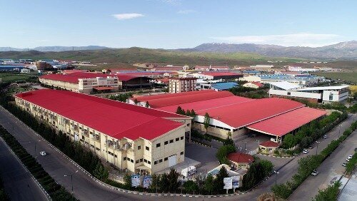 قطع برق و گاز واحدهای صنعتی به تولید آسیب می زند قطع برق و گاز واحدهای صنعتی به تولید آسیب می زند