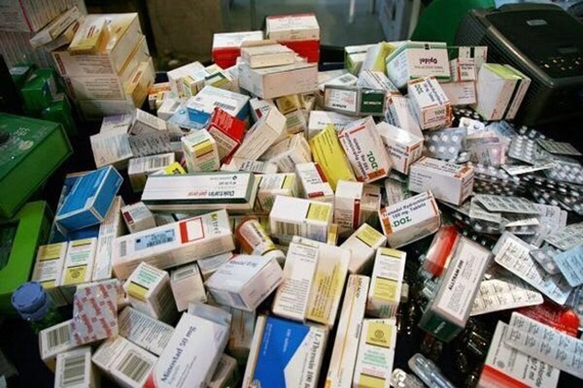 کشف بیش از ۳ میلیون قلم داروی قاچاق در حکیمه تهران