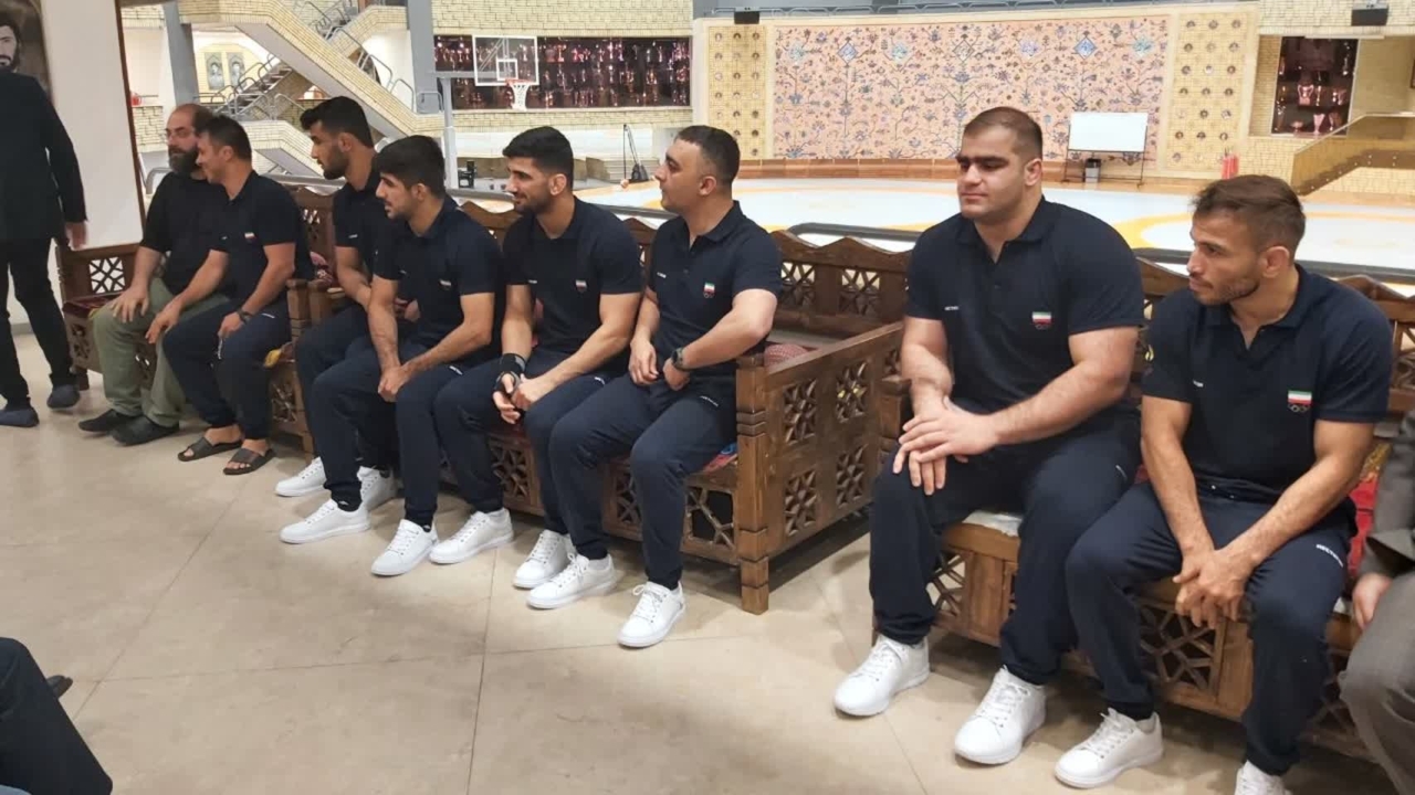 دیدار استاندار خوزستان با فرنگی‌کاران اعزامی استان به المپیک پاریس در کمپ تیم ملی