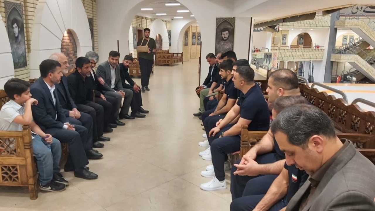 دیدار استاندار خوزستان با فرنگی‌کاران اعزامی استان به المپیک پاریس در کمپ تیم ملی