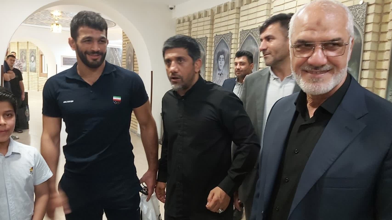 دیدار استاندار خوزستان با فرنگی‌کاران اعزامی استان به المپیک پاریس در کمپ تیم ملی