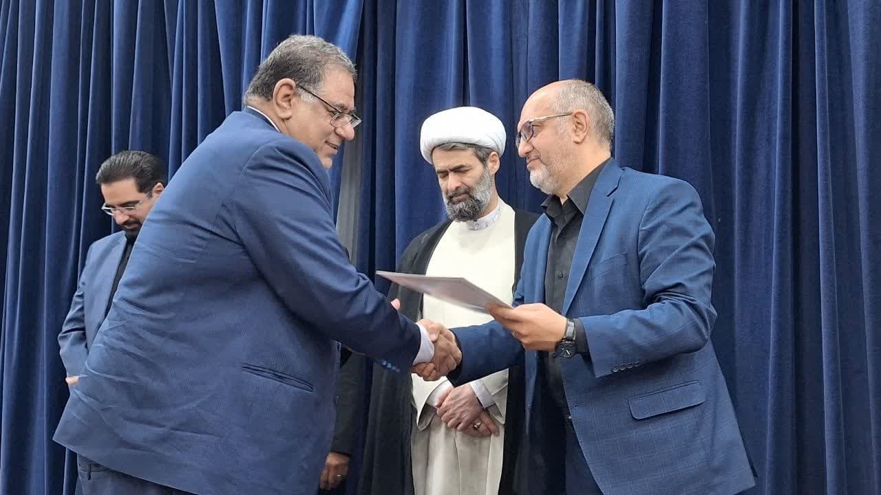 خودکفایی پزشکی موجب 17 هزار میلیارد تومان صرفه جویی ارزی شده است خودکفایی پزشکی موجب 17 هزار میلیارد تومان صرفه جویی ارزی شده است