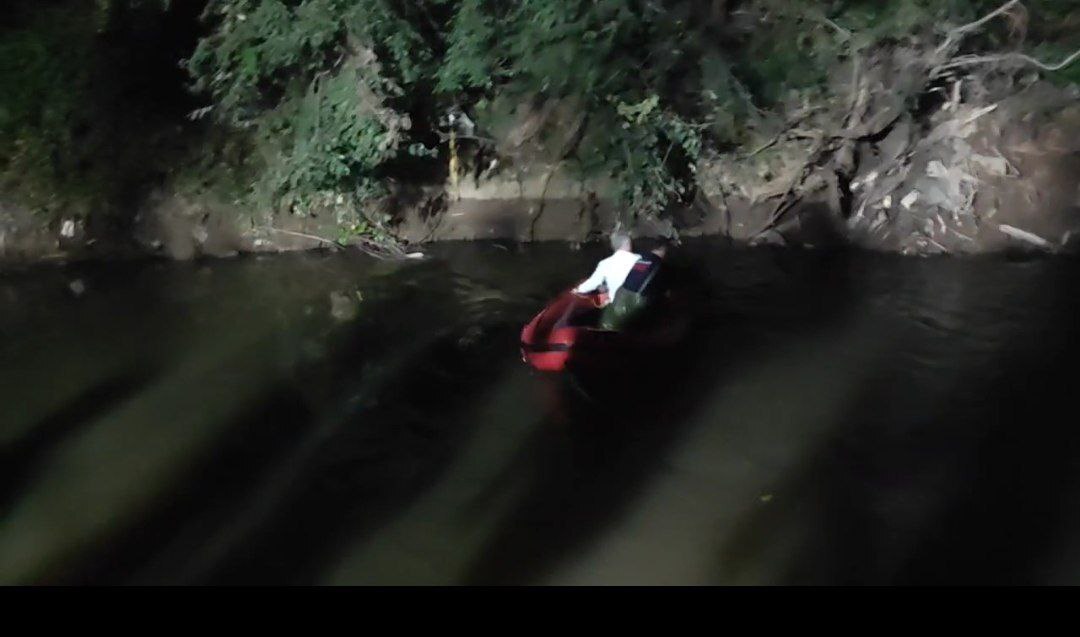 عملیات نجات بانوی جوان در حاشیه رودخانه گوهررود رشت