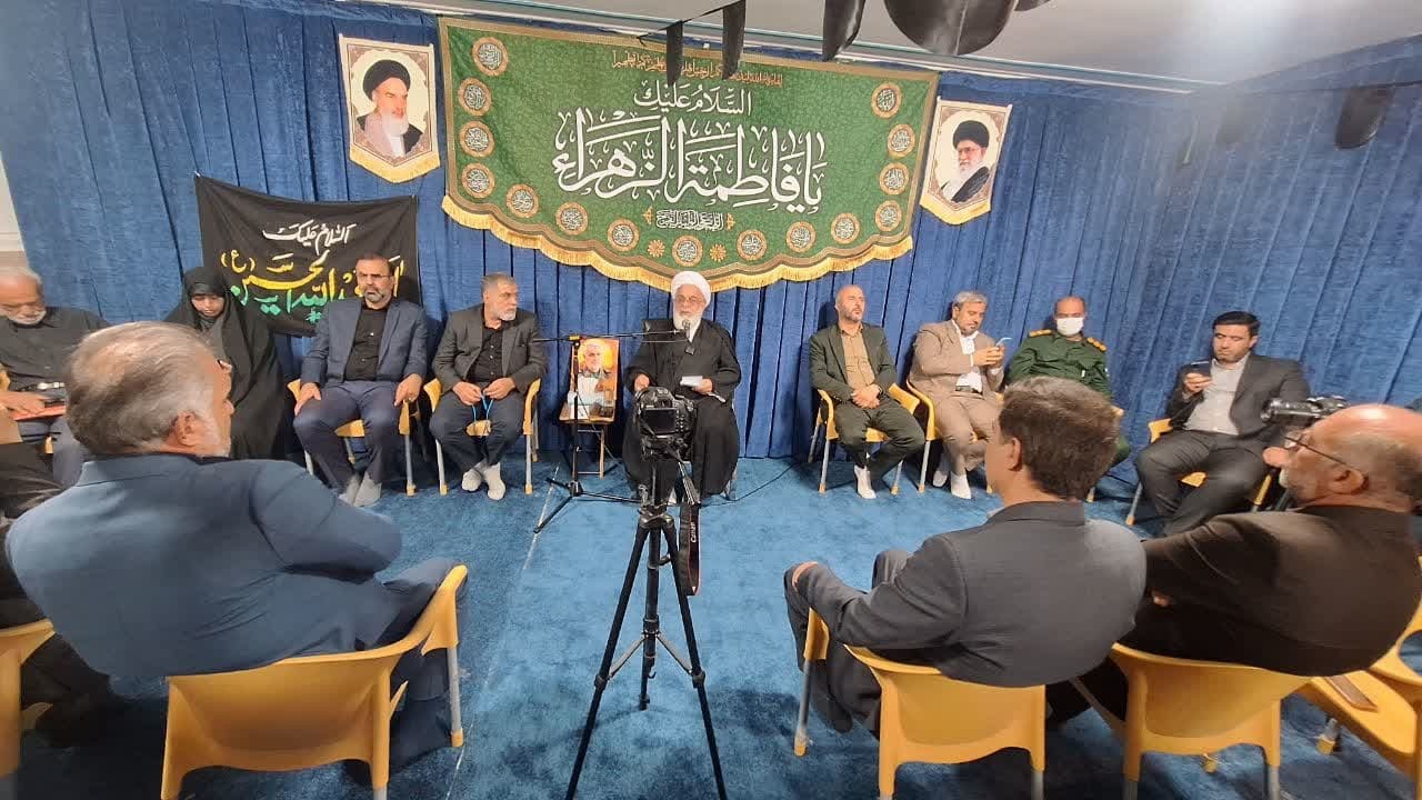 مسئولان استانی و شهرستان با امام جمعه آبیک دیدار و گفتگو کردند