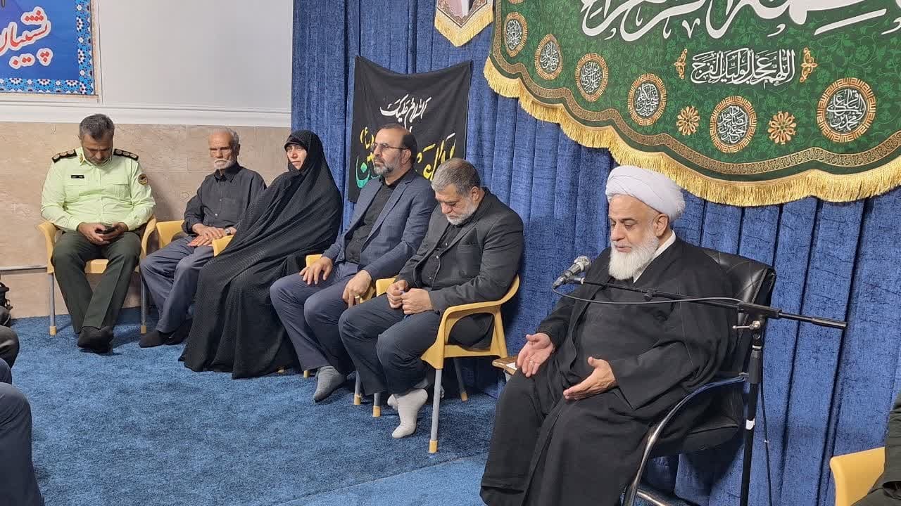 مسئولان استانی و شهرستان با امام جمعه آبیک دیدار و گفتگو کردند