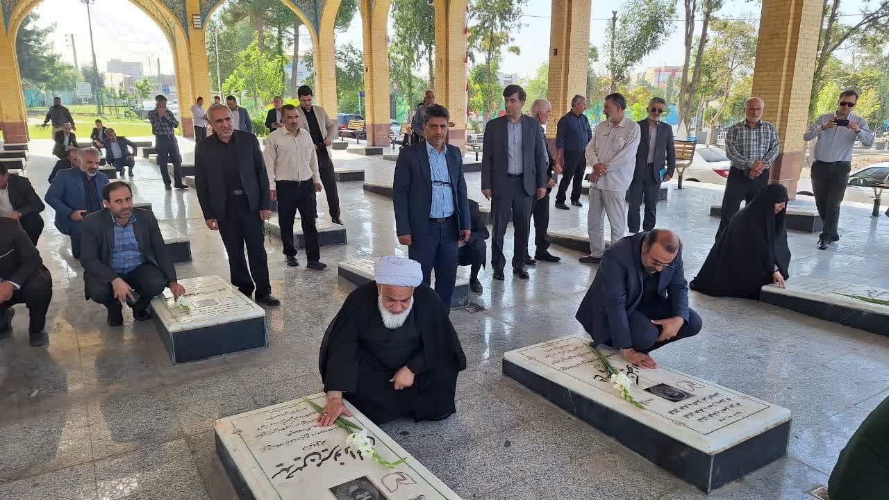 تکمیل طرح های نیمه تمام و بیمارستانی در اولویت است