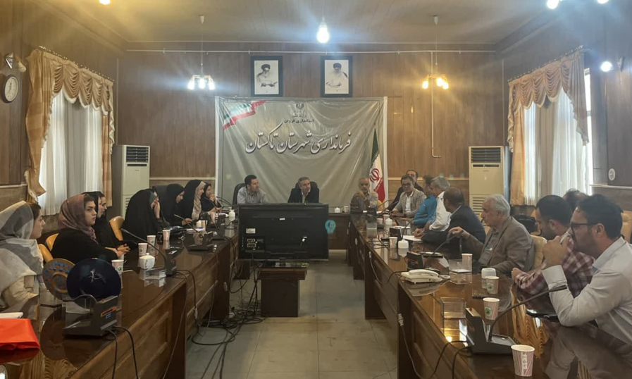 نشست برنامه ریزی بیست و هشتمین جشنواره انگور ۲۹ شهریور در شهرستان تاکستان برگزار می شود