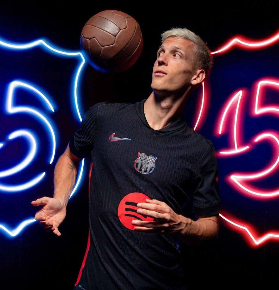 رونمایی از لباس دوم بارسلونا برای فصل ۲۵-۲۰۲۴