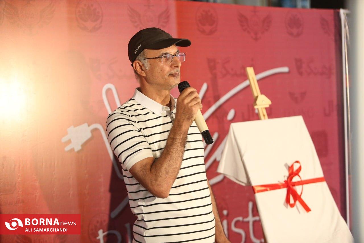 رونمایی پوستر نمایش فیزیکدان ها در بندرانزلی