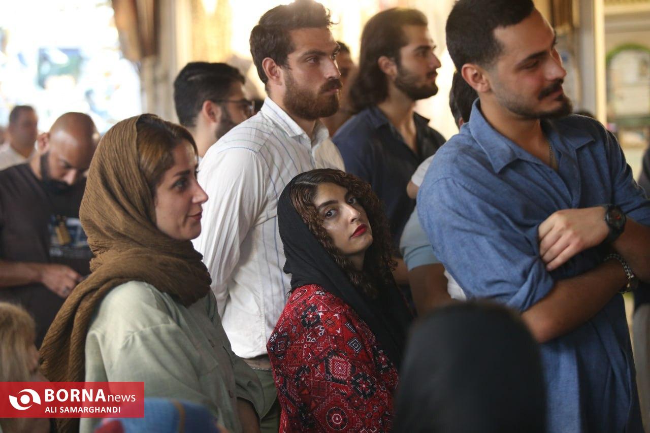 رونمایی پوستر نمایش فیزیکدان ها در بندرانزلی