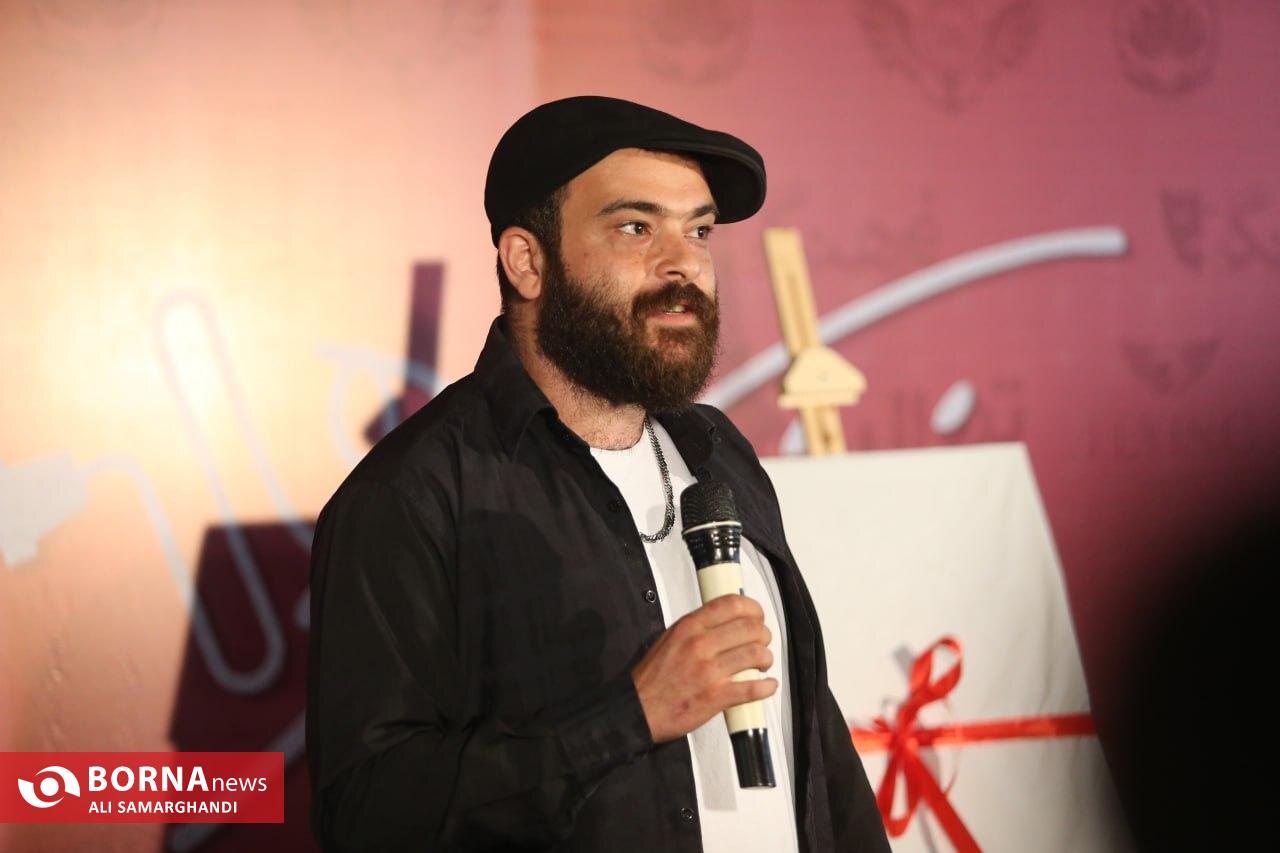 رونمایی پوستر نمایش فیزیکدان ها در بندرانزلی