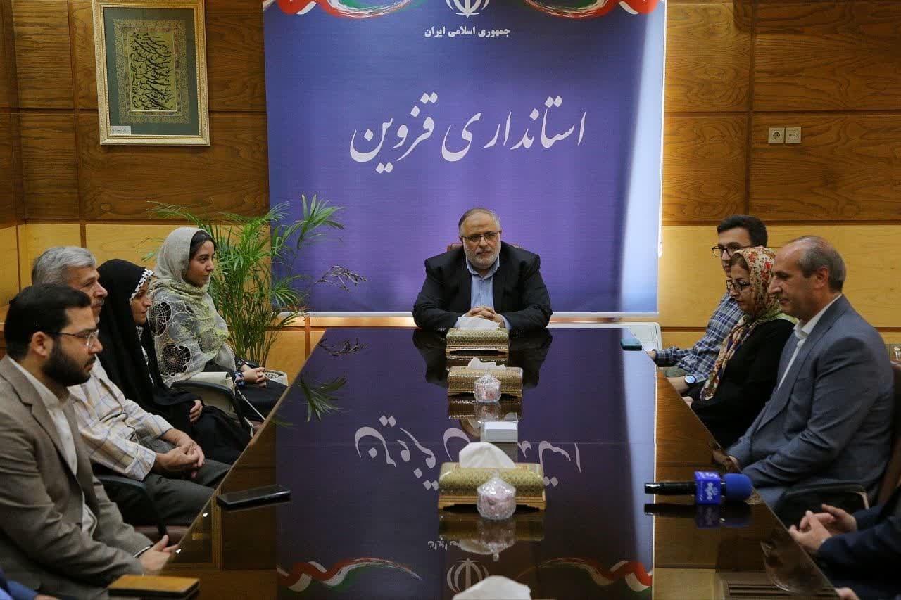 تجلیل استاندار قزوین از دانش آموزان برتر کنکور و المپیاد جهانی