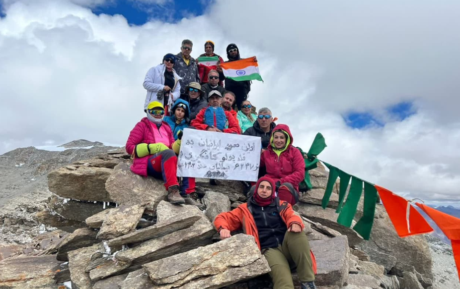 کوهنوردان قزوینی به  قله پولوکانگری ۲ در کشور هند صعود کردند