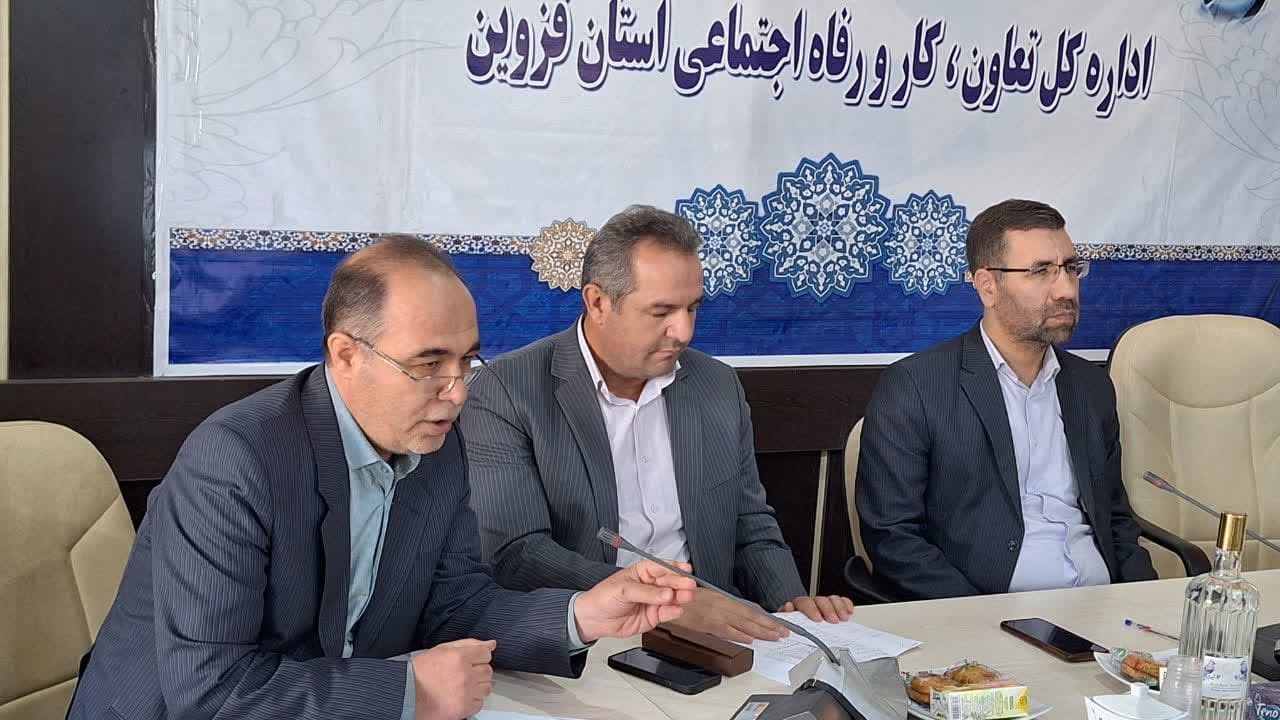 تعاونی های برتر استان قزوین تجلیل شدند