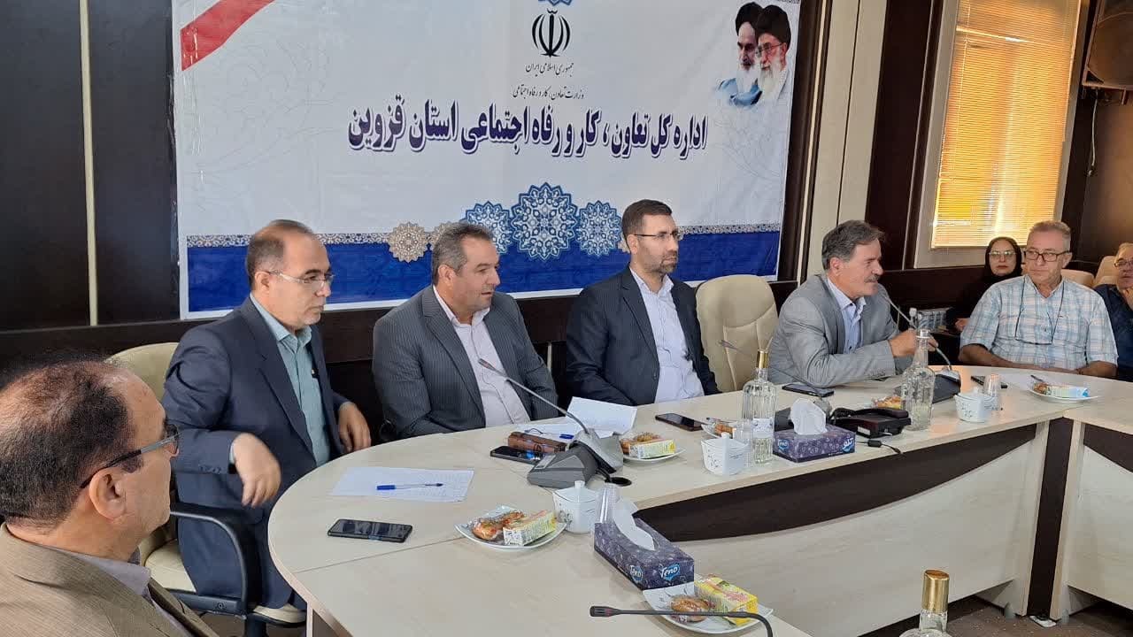 تعاونی ها بایستی به رونق و جایگاه شاخص خود در دهه هشتاد بازگردند تعاونی ها بایستی به رونق و جایگاه شاخص خود در دهه هشتاد بازگردند