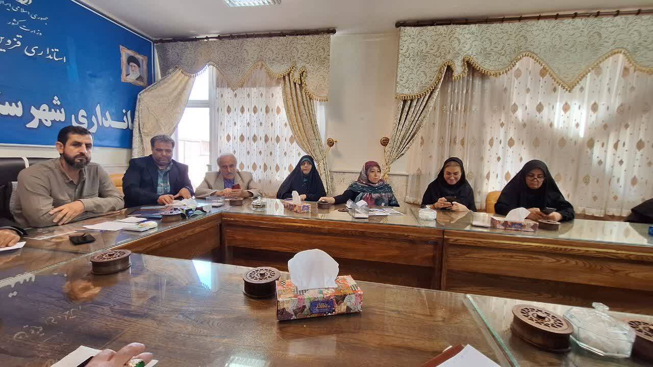 بیست و هشتمین جشنواره انگور در تاکستان برگزار می شود