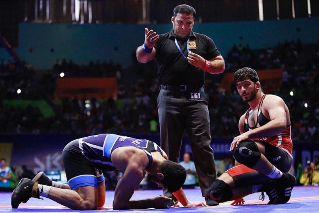 قضاوت داور درجه بين المللي کشتی در رقابت های کشور روماني