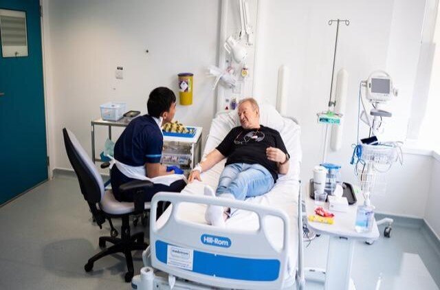 تزریق اولین واکسن سرطان ریه انجام شد