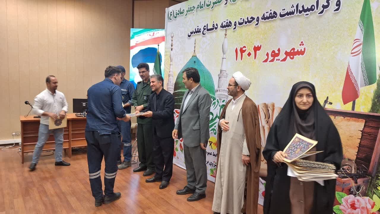 الگوبرداری از فضیلت های انسانی و اخلاقی پیامبر اکرم(ص) موجب سعادتمندی می شود