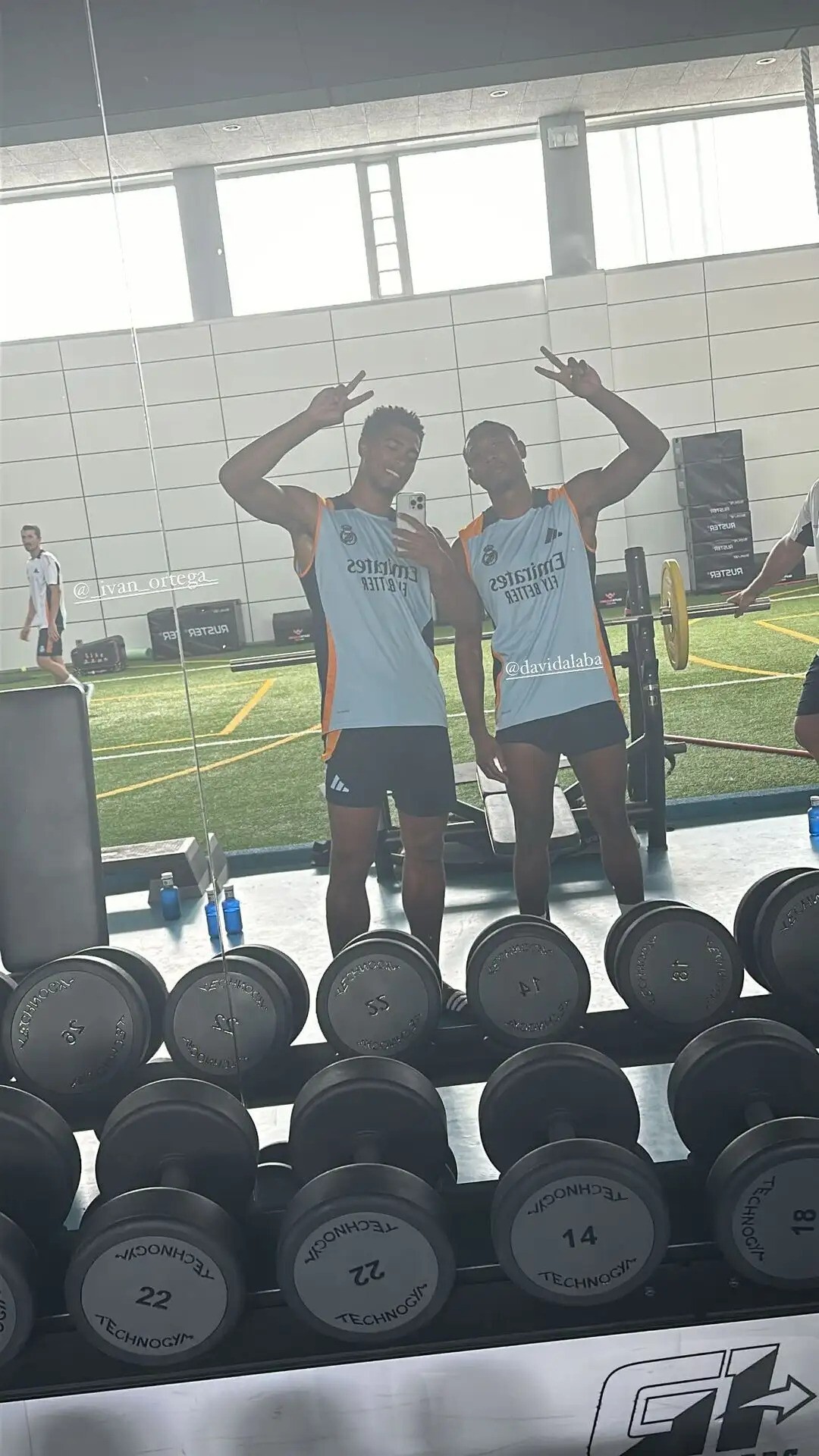 خوشحالی بیلینگهام در تمرینات رئال مادرید +عکس خوشحالی بیلینگهام در تمرینات رئال مادرید +عکس