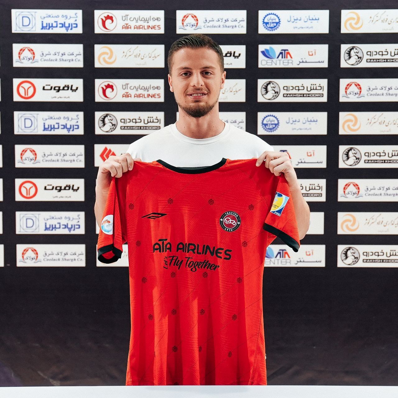 تراکتور چهار بازیکن جدید  جذب کرد + تصاویر