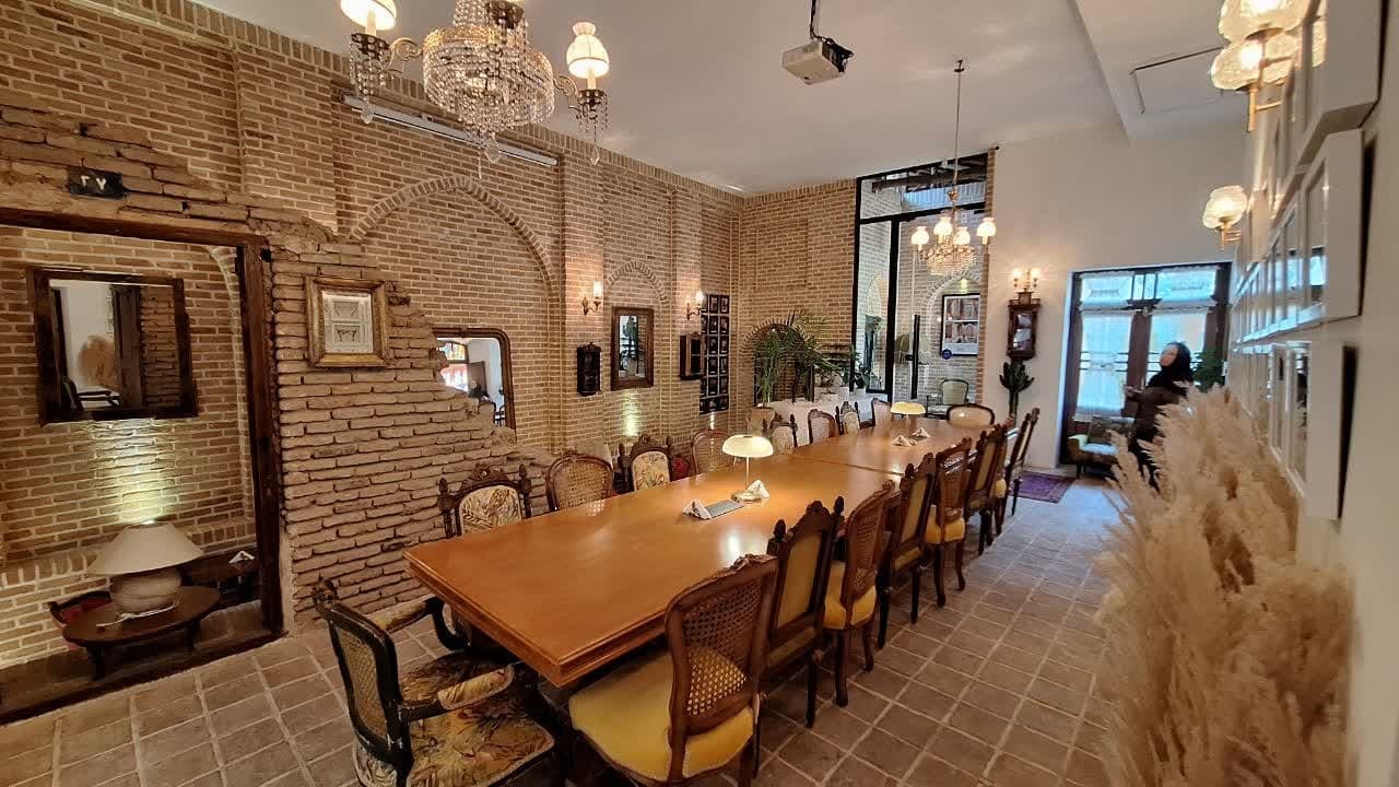 واحد سنتی پذیرایی«ارثیه» در خانه تاریخی سردار قزوین افتتاح شد واحد سنتی پذیرایی«ارثیه» در خانه تاریخی سردار قزوین افتتاح شد