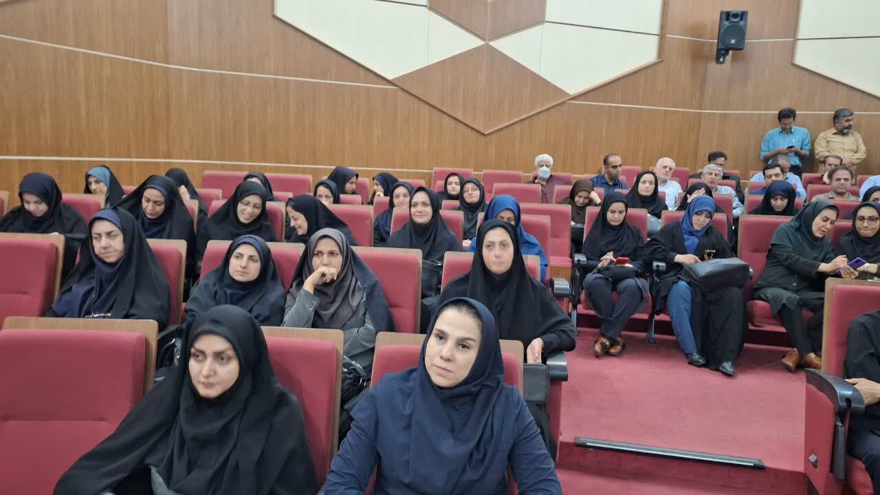 تولیدات محصولات باغی در کشور از خروج سالانه ۲۵ میلیارد دلار ارز جلوگیری کرده است