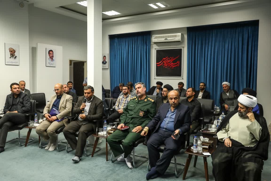 مسئولان فرهنگی کتب مفید را به جوانان معرفی کنند مسئولان فرهنگی کتب مفید را به جوانان معرفی کنند