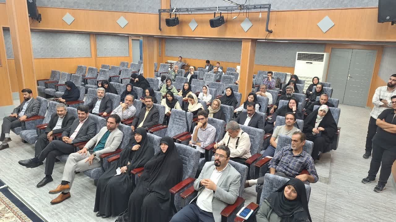 تجلیل از هنرمندان بی صدا/ عکاسان خبری قزوین تجلیل شدند