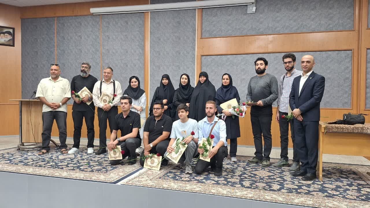 عکاسان خبری با انتخاب درست قاب تصویر رسالت امر به معروف و نهی از منکر دارند عکاسان خبری با انتخاب درست قاب تصویر رسالت امر به معروف و نهی از منکر دارند