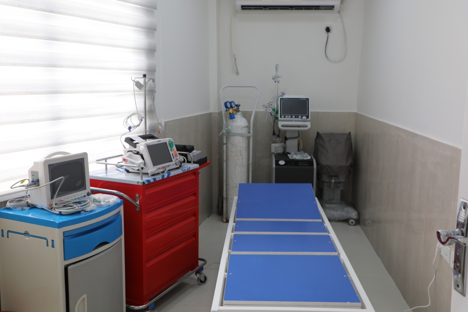 کلینیک تخصصی و فوق تخصصی بیمارستان امام رضا(ع) امیدیه افتتاح شد