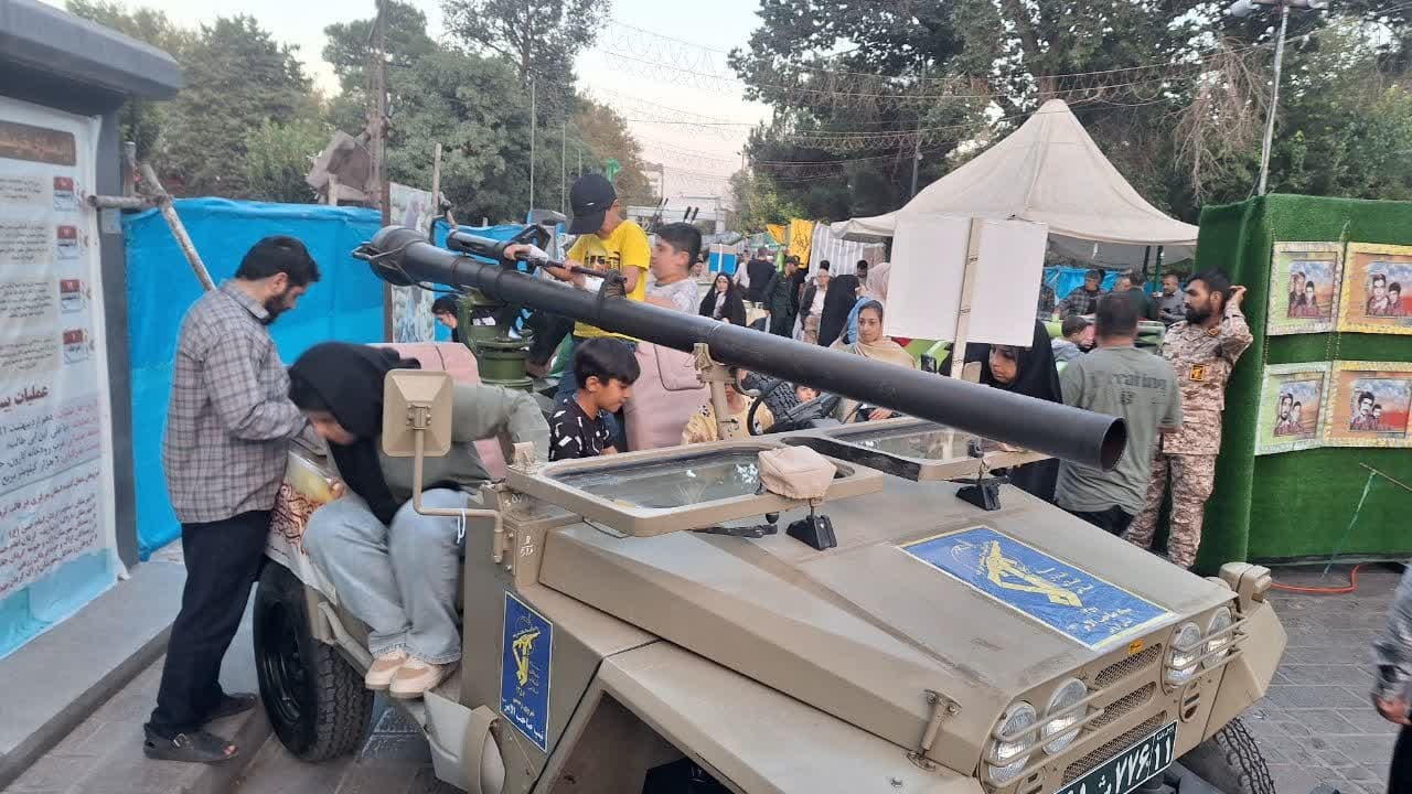 نمایشگاه « رسم باران» در قزوین افتتاح شد