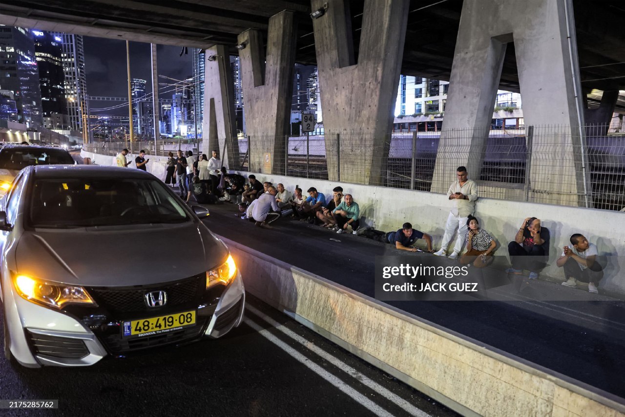 تصاویر خبرگزاری های دنیا از عملیات امشب سپاه تصاویر خبرگزاری های دنیا از عملیات امشب سپاه