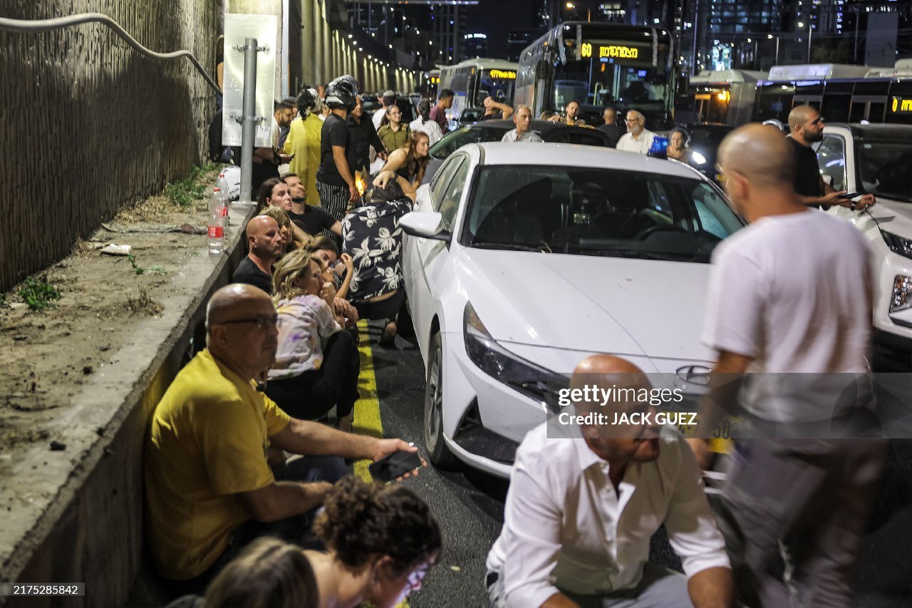 تصاویر خبرگزاری های دنیا از عملیات امشب سپاه تصاویر خبرگزاری های دنیا از عملیات امشب سپاه