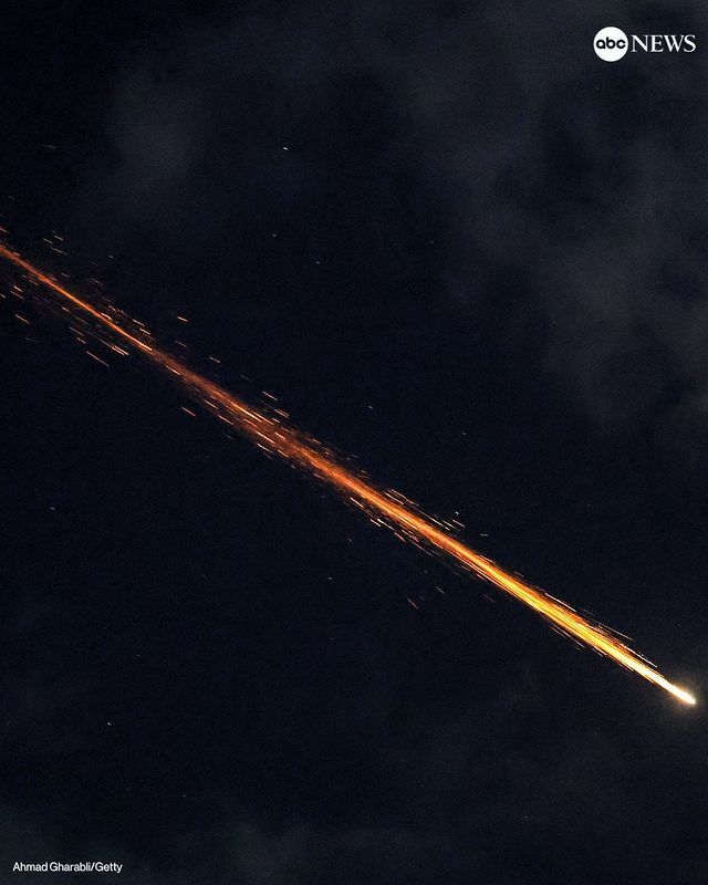 تصاویر خبرگزاری های دنیا از عملیات امشب سپاه تصاویر خبرگزاری های دنیا از عملیات امشب سپاه