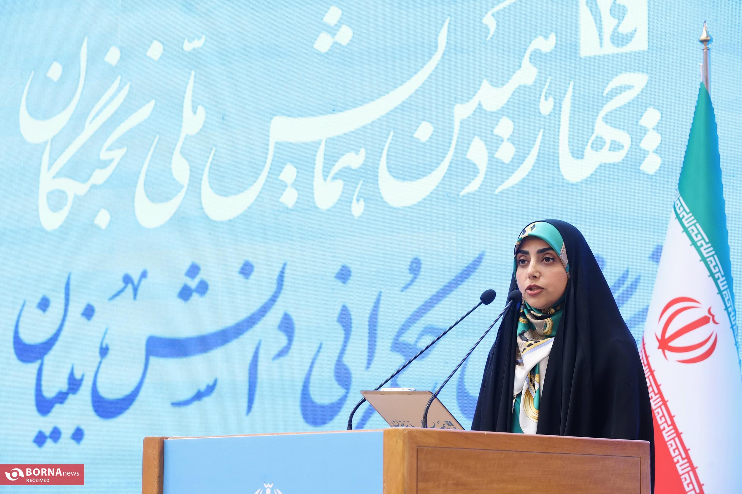 نخبگان خواستار حمایت بیشتر برای توسعه اقتصاد دانش‌بنیان در کشور