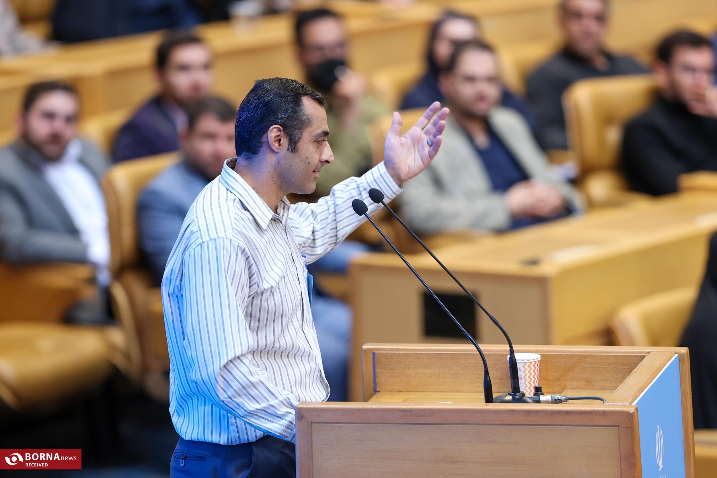 نخبگان خواستار حمایت بیشتر برای توسعه اقتصاد دانش‌بنیان در کشور