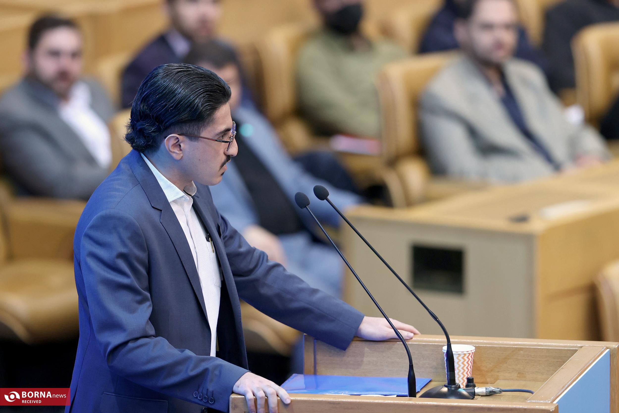 نخبگان خواستار حمایت بیشتر برای توسعه اقتصاد دانش‌بنیان در کشور