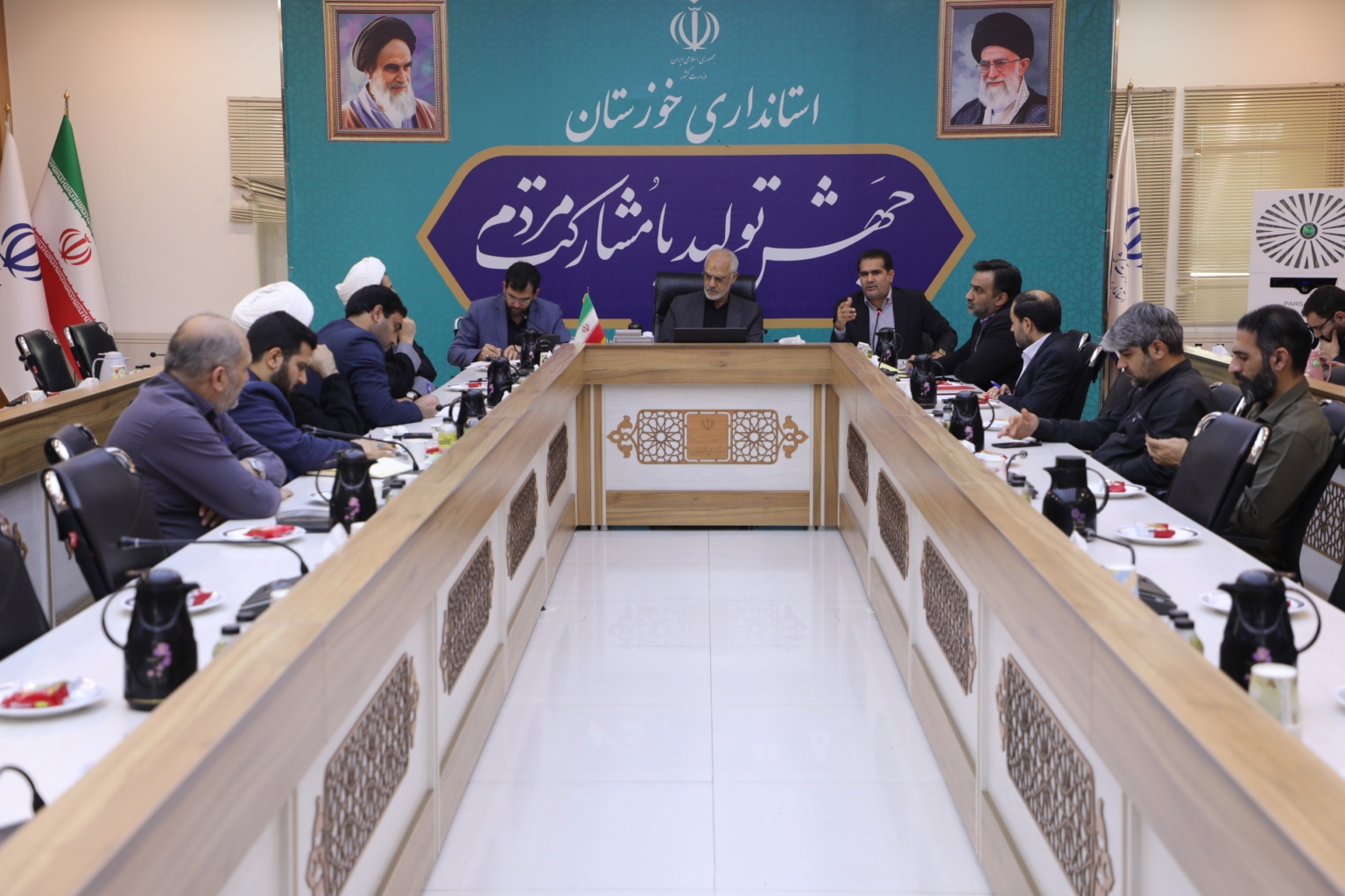 استاندار خوزستان: اساتید - سران اقوام و رسانه‌ها نقش بسزایی در خنثی‌سازی القائات دشمن دارند