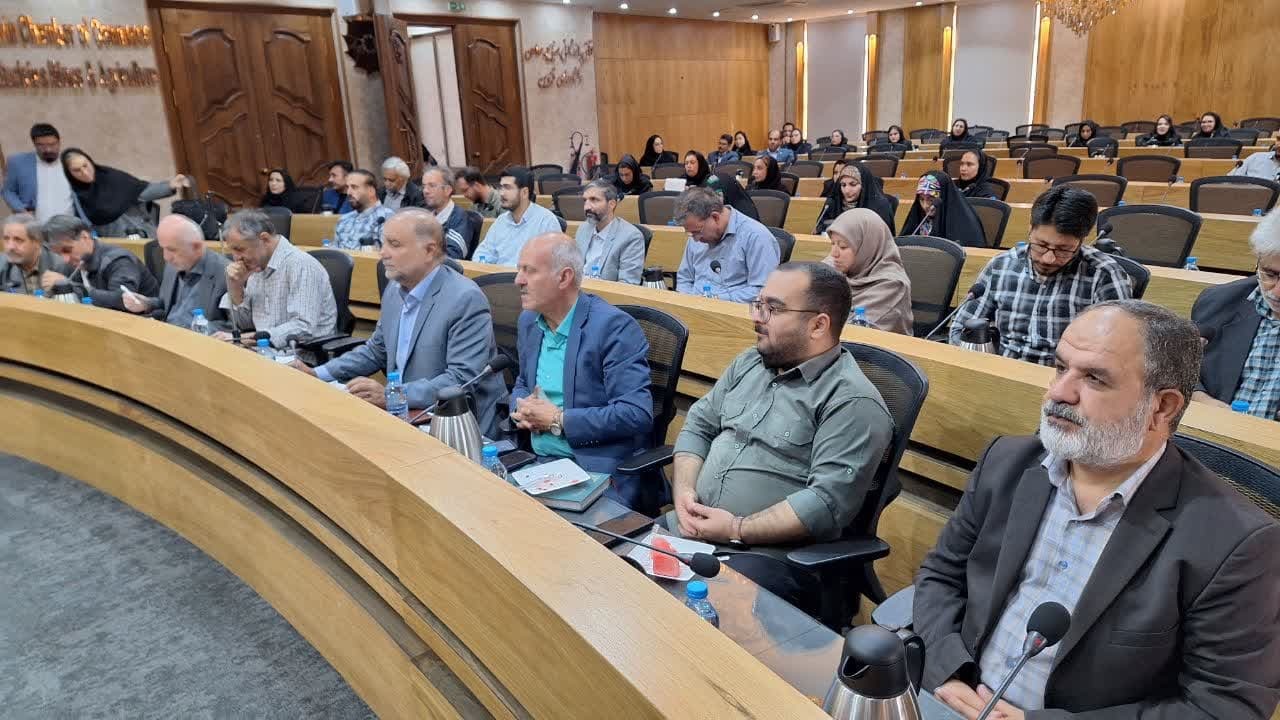 استانداران را سریعتر معرفی کنید انگیره ای در پیگیری مشکلات اقتصادی نیست استانداران را سریعتر معرفی کنید انگیره ای در پیگیری مشکلات اقتصادی نیست