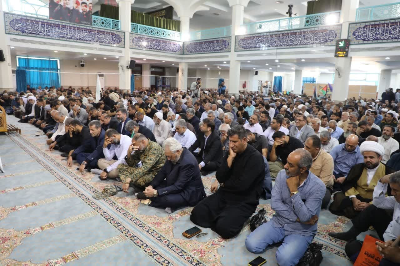 مراسم وداع و خاکسپاری پیکر مطهر شهید مدافع حرم در خرمشهر برگزار شد