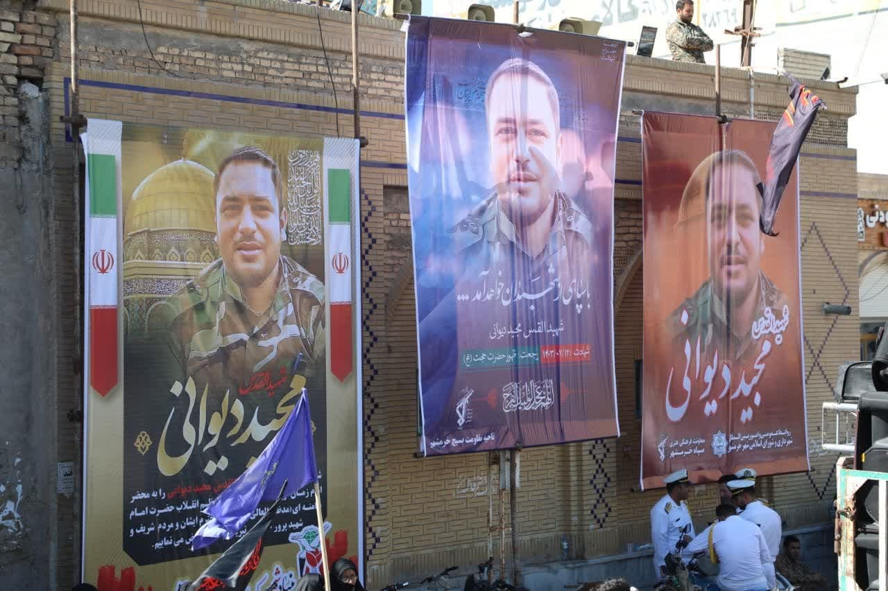 مراسم وداع و خاکسپاری پیکر مطهر شهید مدافع حرم در خرمشهر برگزار شد