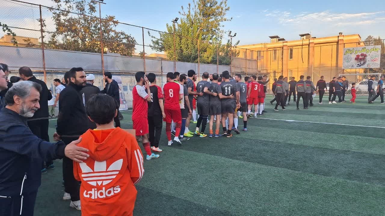 مسابقات فوتبال چمنی ادارات قزوین آغاز شد 