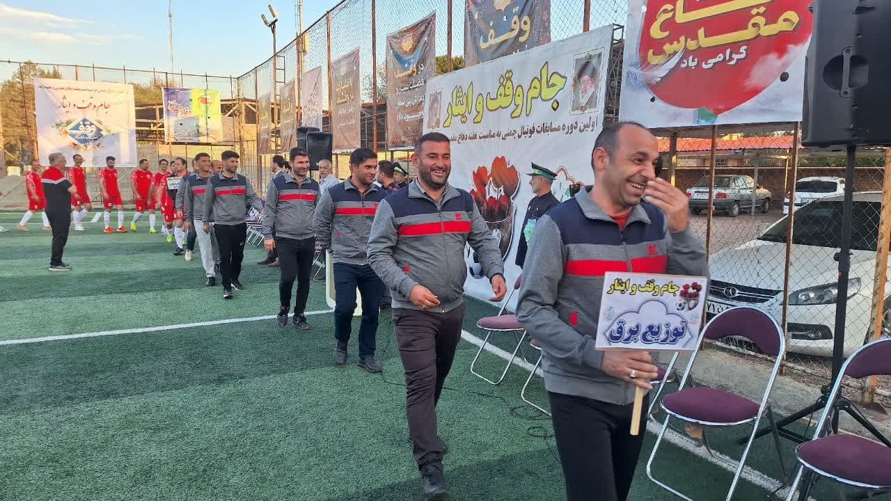 مسابقات ورزشی بایستی موجب تقویت صمیمیت و همدلی ورزشکاران شود مسابقات ورزشی بایستی موجب تقویت صمیمیت و همدلی ورزشکاران شود