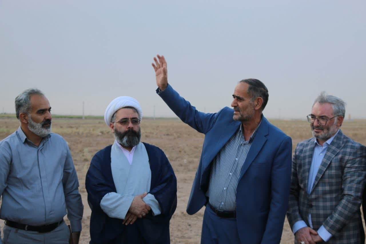 کلنگ احداث شرکت نام آوران سلامت تندیس به زمین زده شد