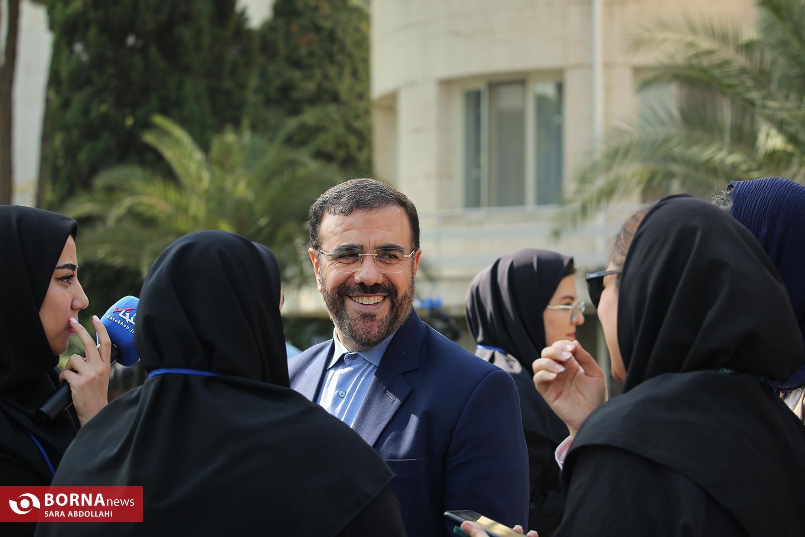 در نیم‌روز حاشیه جلسه هیات دولت چه گذشت؟