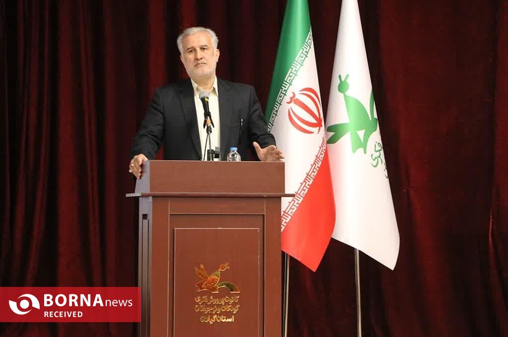 با حضور کودکان و خانواده‌ها، جشن کودکانه‌ها به گُل‌نشست