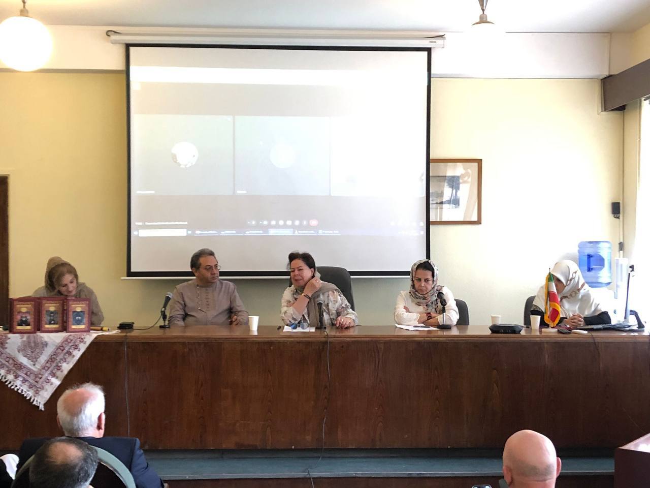 نشست تخصصی ادبیات حماسی ایران و معرفی ترجمه کتاب شاهنامه فردوسی به اسپانیایی