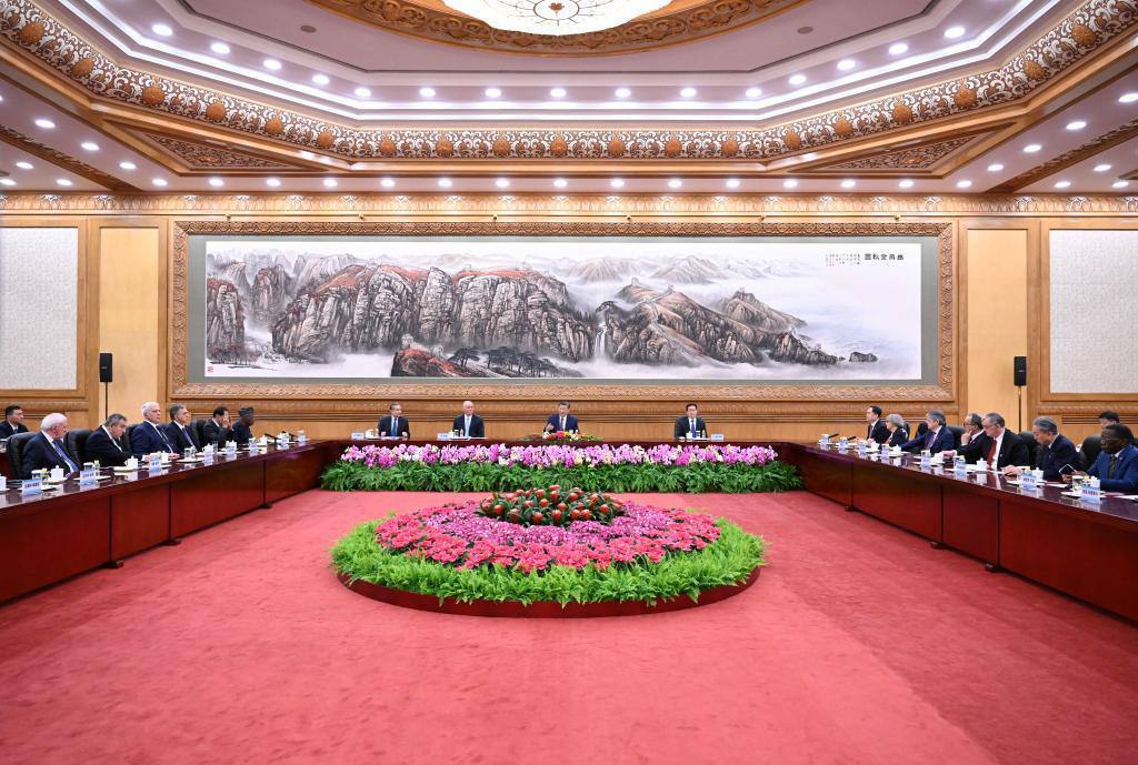 برگزاری مراسم هفتادمین سالگرد انجمن‌های دوستی چین با کشور‌های جهان