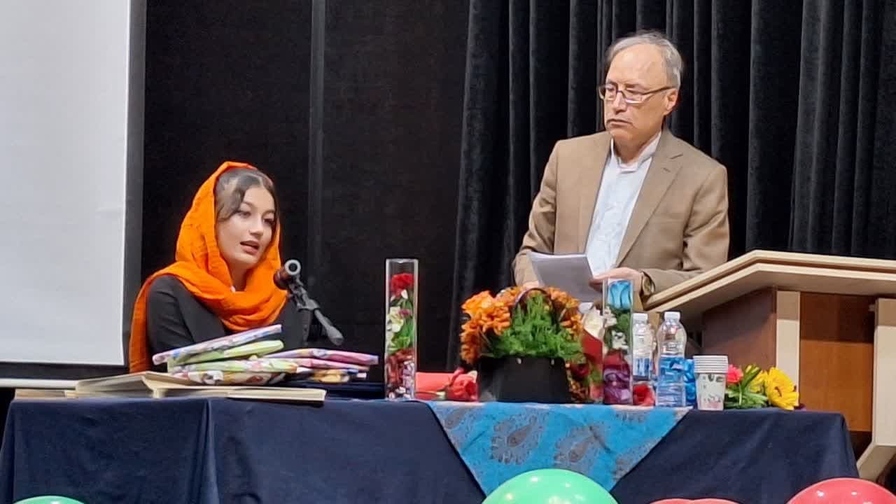 حافظ در فهم حقیقت ممتاز بود و غزل را به اوج رساند حافظ در فهم حقیقت ممتاز بود و غزل را به اوج رساند